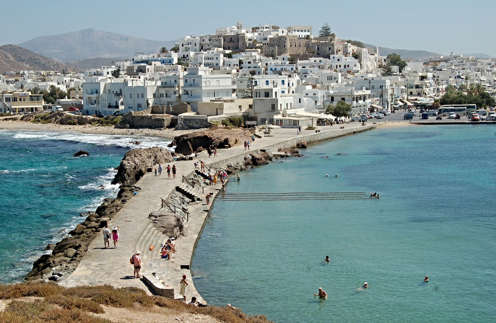 Portara, brána starovekého chrámu Apolóna pri meste Naxos